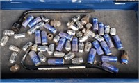 AUTO CAR LUG NUTS