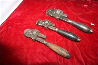3) PIPE WRENCHES  (2-NO 6 & 1-NO 8)