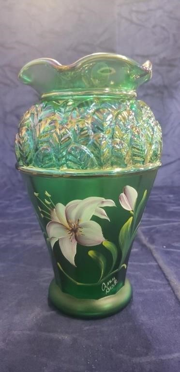 (1) Fenton Vase (8.5" Tall)