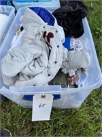 Tote of clothes (0-3 months)