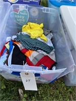Tote of clothes (3-6 months)