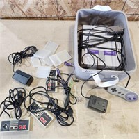 Super Nintendo console w extra Nintendo remotes