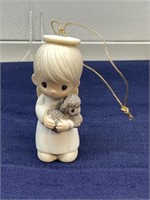 1986 Precious moments, figurine ornament