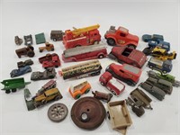 Collection of VTG Metal/Plastic Cars & Accessories