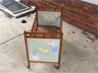CHILDS DOLL BED
