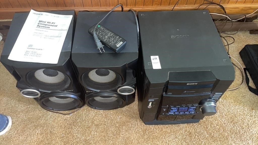 Sony stereo system with 2 speakers