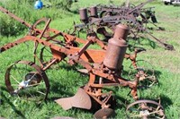 2 Row IH Lister Planter