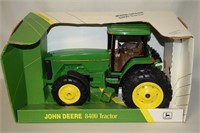 ERTL John Deere Diecast 8400 Tractor 1:16 in Box