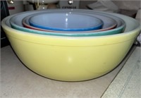 C. 1940 Pyrex Primary Nesting MIxing Bowls