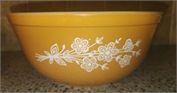 Vintage burnt orange Pyrex bowl