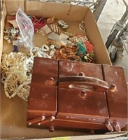 TRAY OF COSTUME JEWELRY