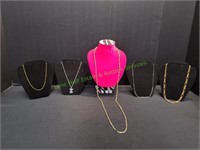 (5) Women's Necklaces