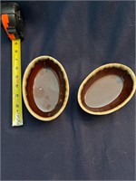 Set of 2 brown bowls