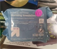 Makeup removal wipes