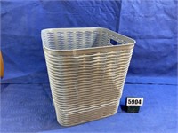 Plastic Basket, 11"T