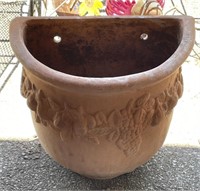 (O) Vintage Terracotta Plant Pot  22” x 15” x 17”