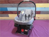 CAR SEAT - GRACO