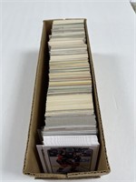 SMALL BOX OF MISCELLANEOUS SPORTS CARDS