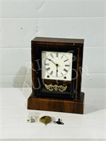 antique mantel clock with key & pendulum - 14" tal