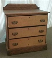 Antique 3 drawer dresser - 31x18x29H