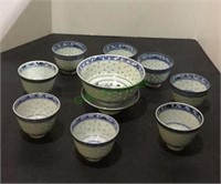Oriental ceramic dish set includes 8 cups, bowl