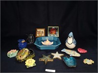 Assorted collectibles (16)