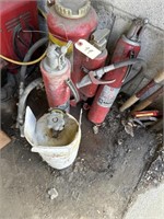 Lot of 4 fire extinguishers. Unknown condition.