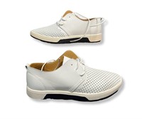 Pair Mens Size 6 White Dress Casual Shoes