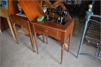 Vtg Singer Sewing Machine in Cabinet