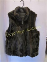 Lady's Faux Fur Vest - Medium Size