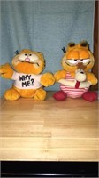 2 pcs Garfield dolls why me