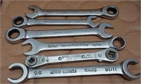 Assorted wrenches