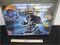 Lost in Space The Robot Model New in Box