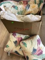 BOX OF THROW PILLOWS/ MATATRESS PAD BOX OF THROW P