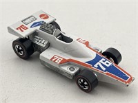 1975 Red Line Hot-Wheels Flying Colors Formula