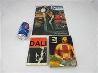 3 livres sur Dali