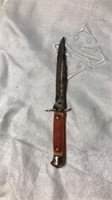 Tiny old knife. Total length 4.25 inches