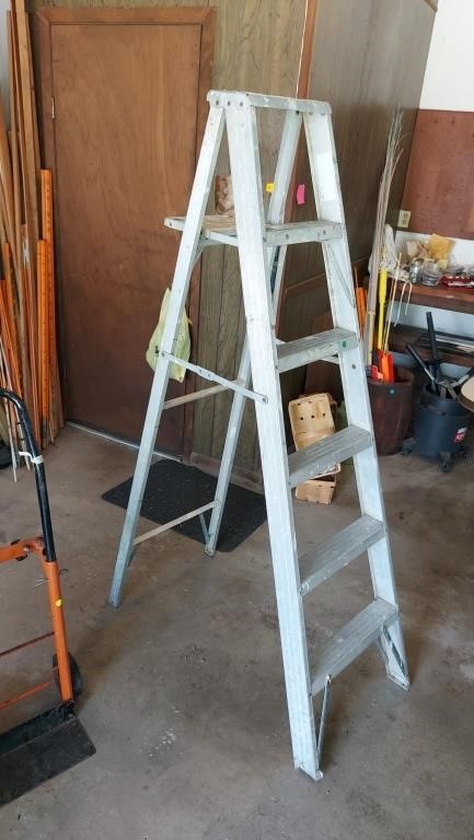 5ft aluminum ladder