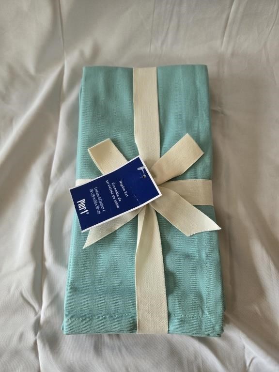 Pier 1 Napkin Set (4 pcs 20x20")