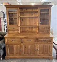 6.5 FT Knotty Pine Sideboard with Hutch
