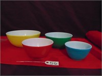 Set of 4 Pyrex Colored Nesting Bowls