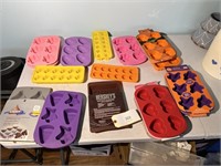 LOT OF SILICONE BAKEWARE MOLDS