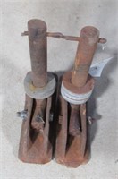 Pair of snowplow shoes that are believed to fit