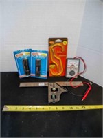 square ruler, hooks, flashlights, multi-tester