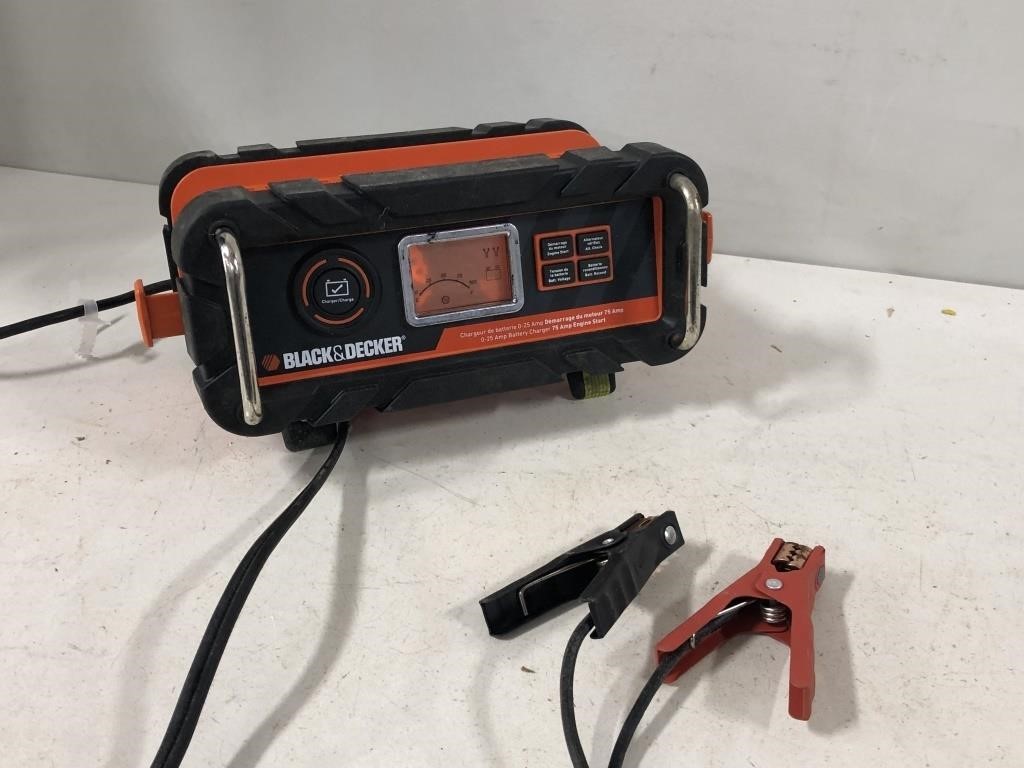 BLACK & DECKER CHARGER