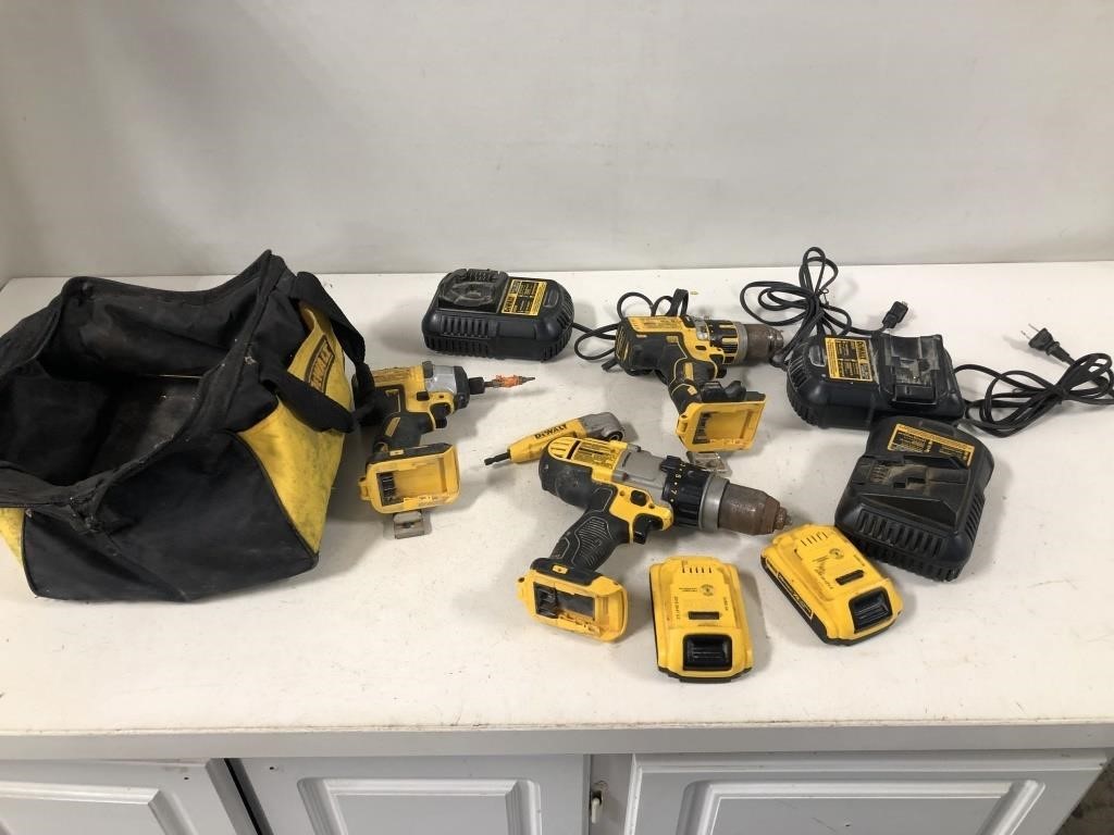 DEWALT IMPACT DRILL & 2 REGULAR DRILLS