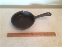 Wagner Cast Iron 6 1/2 Inch Pan