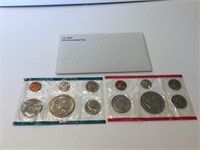 1978 P & D mint sets w/ Ike dollars