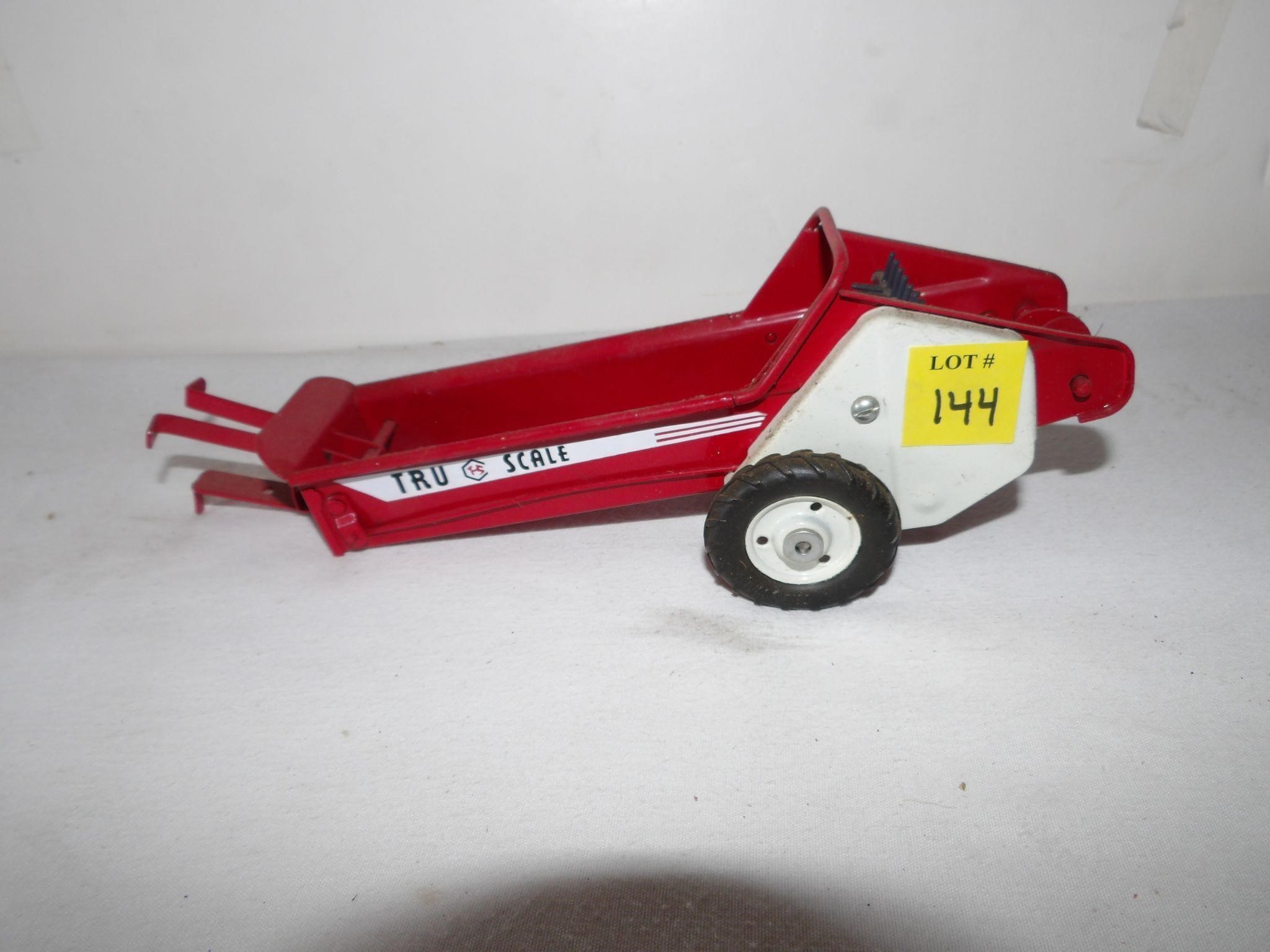 Tru-Scale Spreader