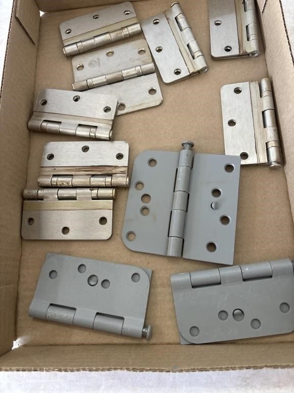 Flat of Hinges